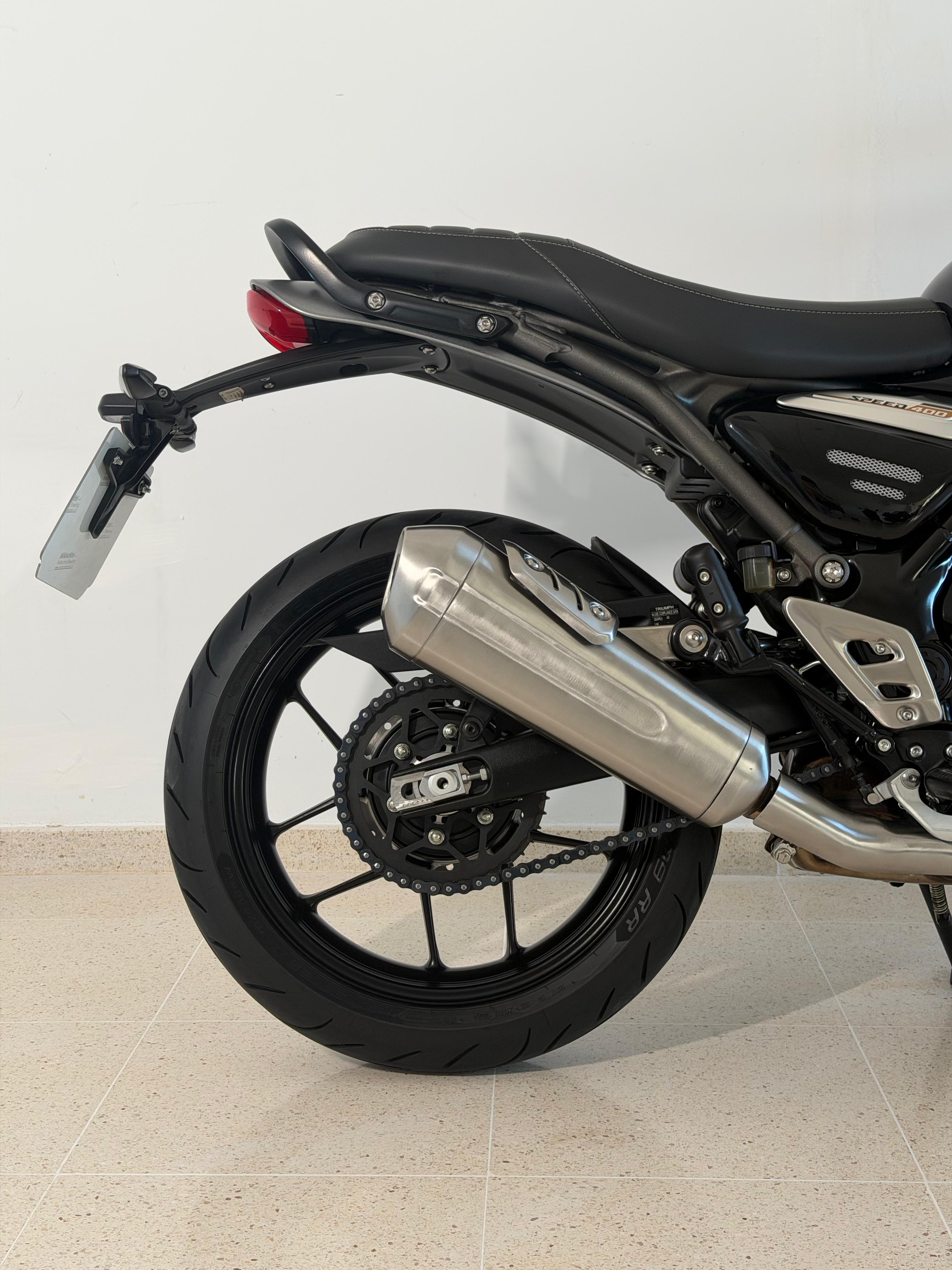 Foto 1 de TRIUMPH SPEED 400 24 - PHANTOM BLACK/ STORM GREY Imagen de TRIUMPH SPEED 400 24 - PHANTOM BLACK/ STORM GREY