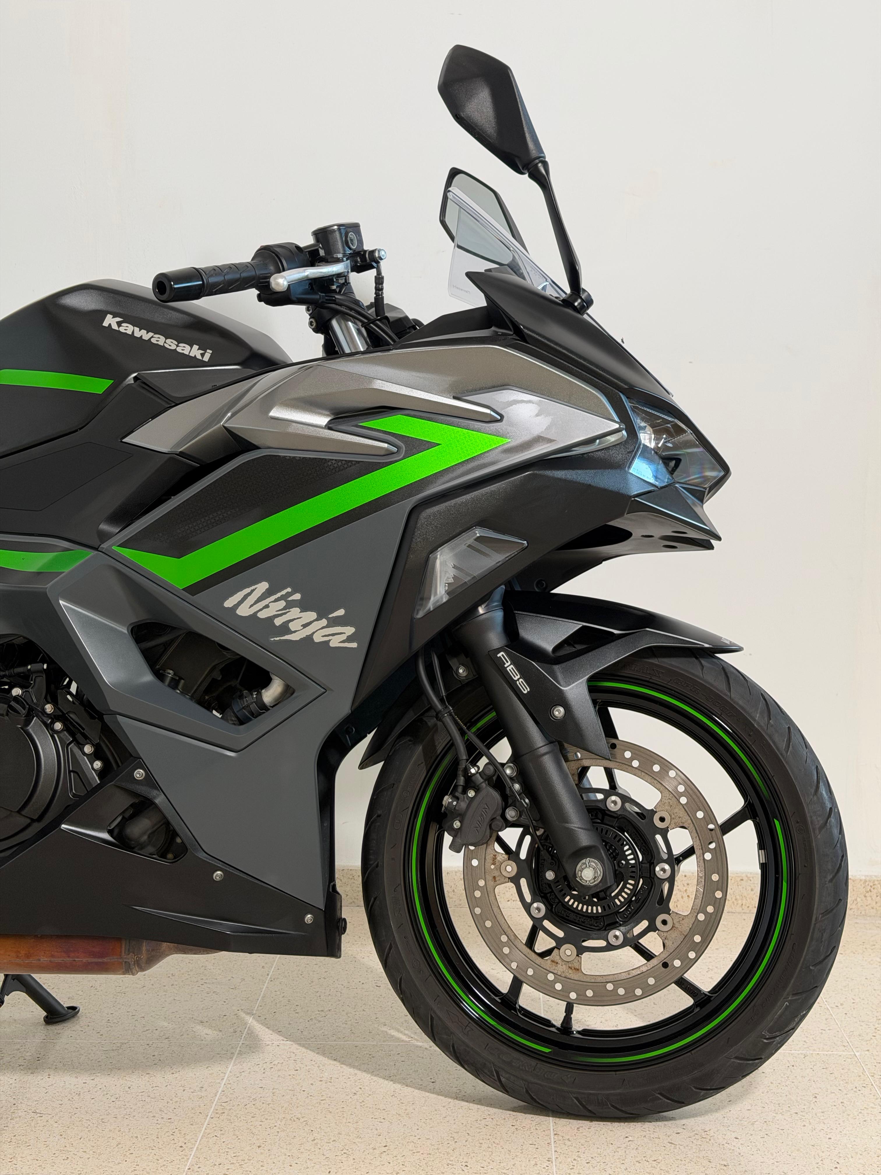 Foto 2 de KAWASAKI NINJA 500 SE Imagen de KAWASAKI NINJA 500 SE