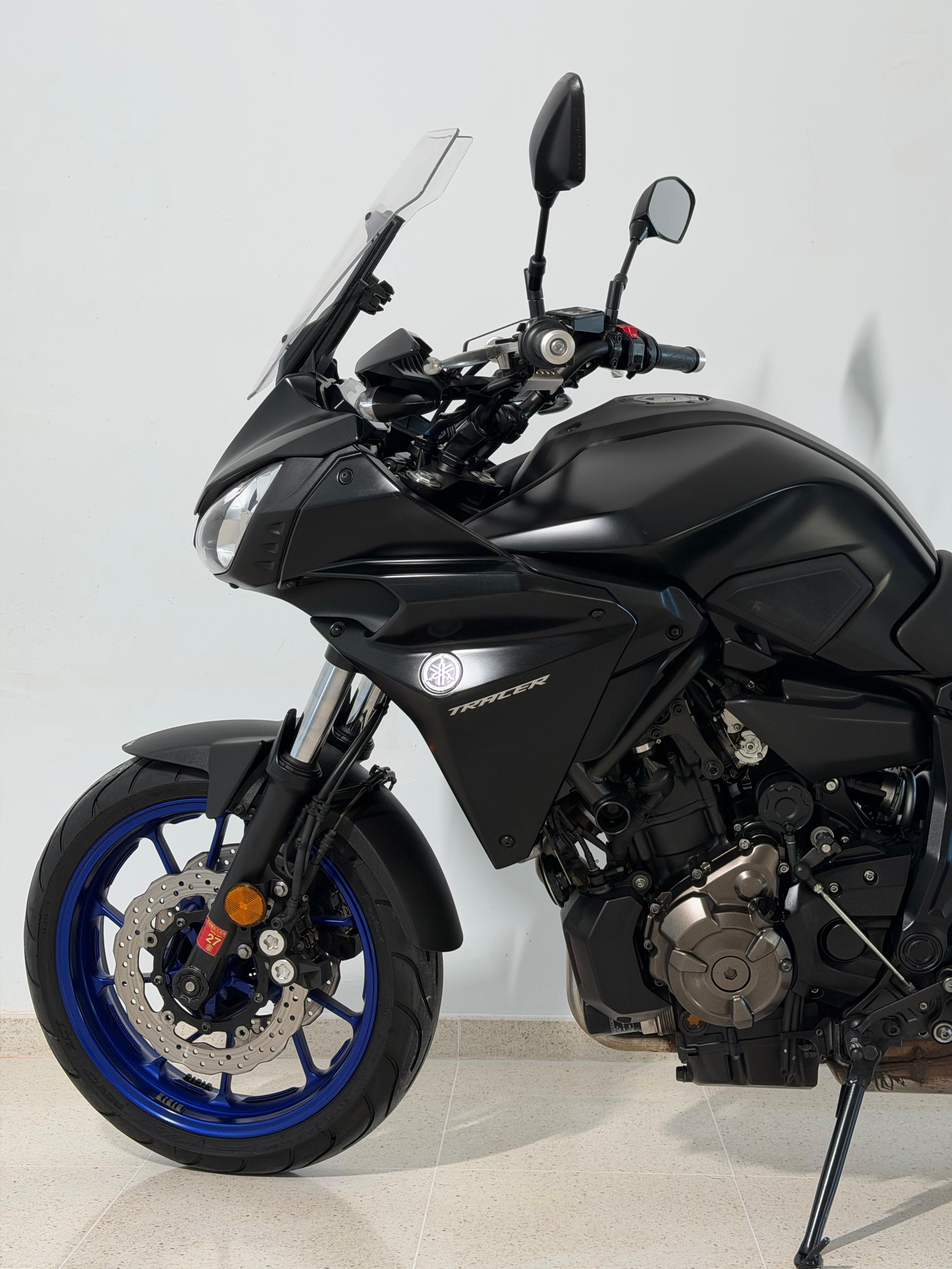 Foto 5 de YAMAHA TRACER 700 - NEGRO Imagen de YAMAHA TRACER 700 - NEGRO