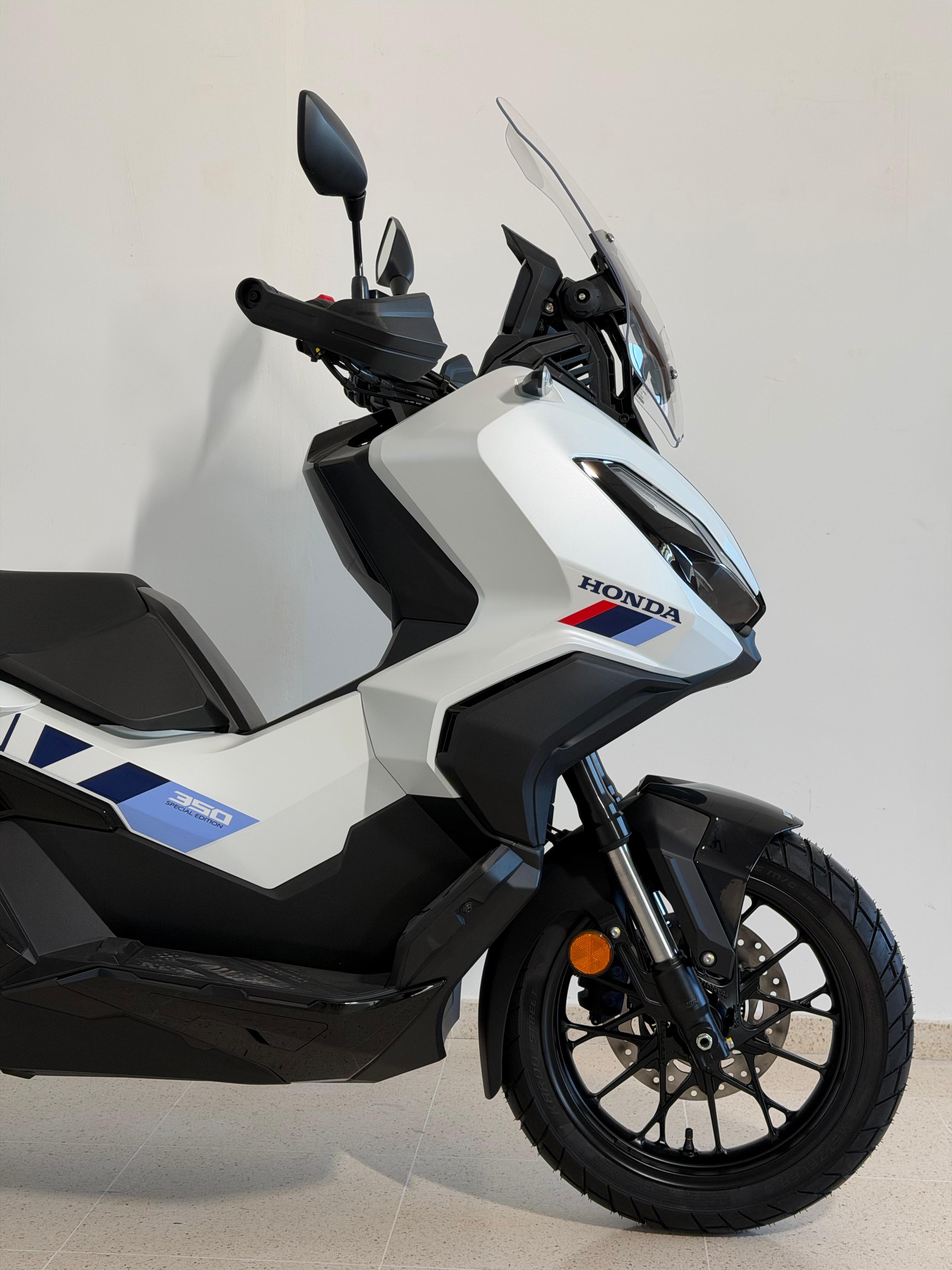 Imagen de HONDA ADV 350