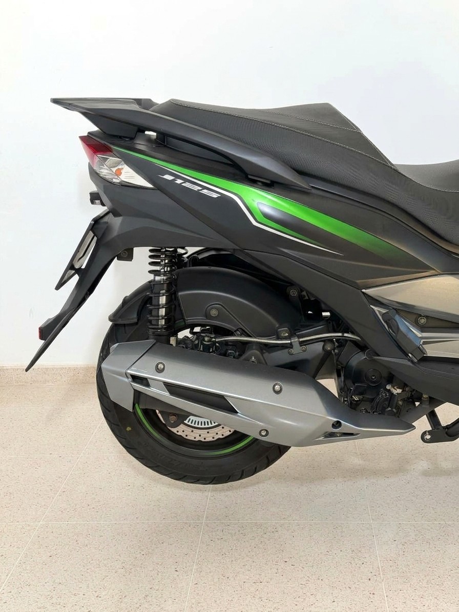 Imagen de KAWASAKI J 125 SE