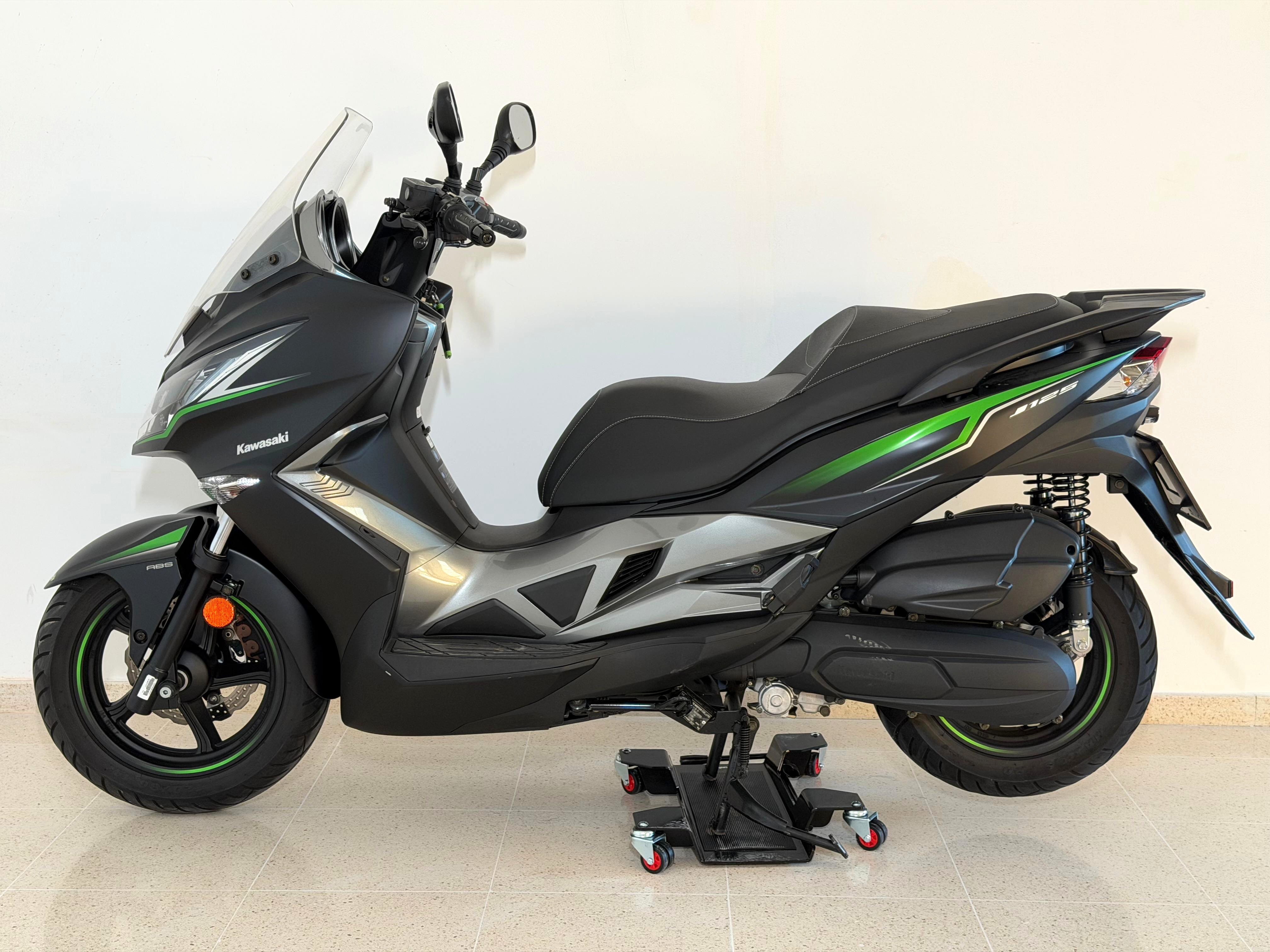 Imagen de KAWASAKI J 125 SE