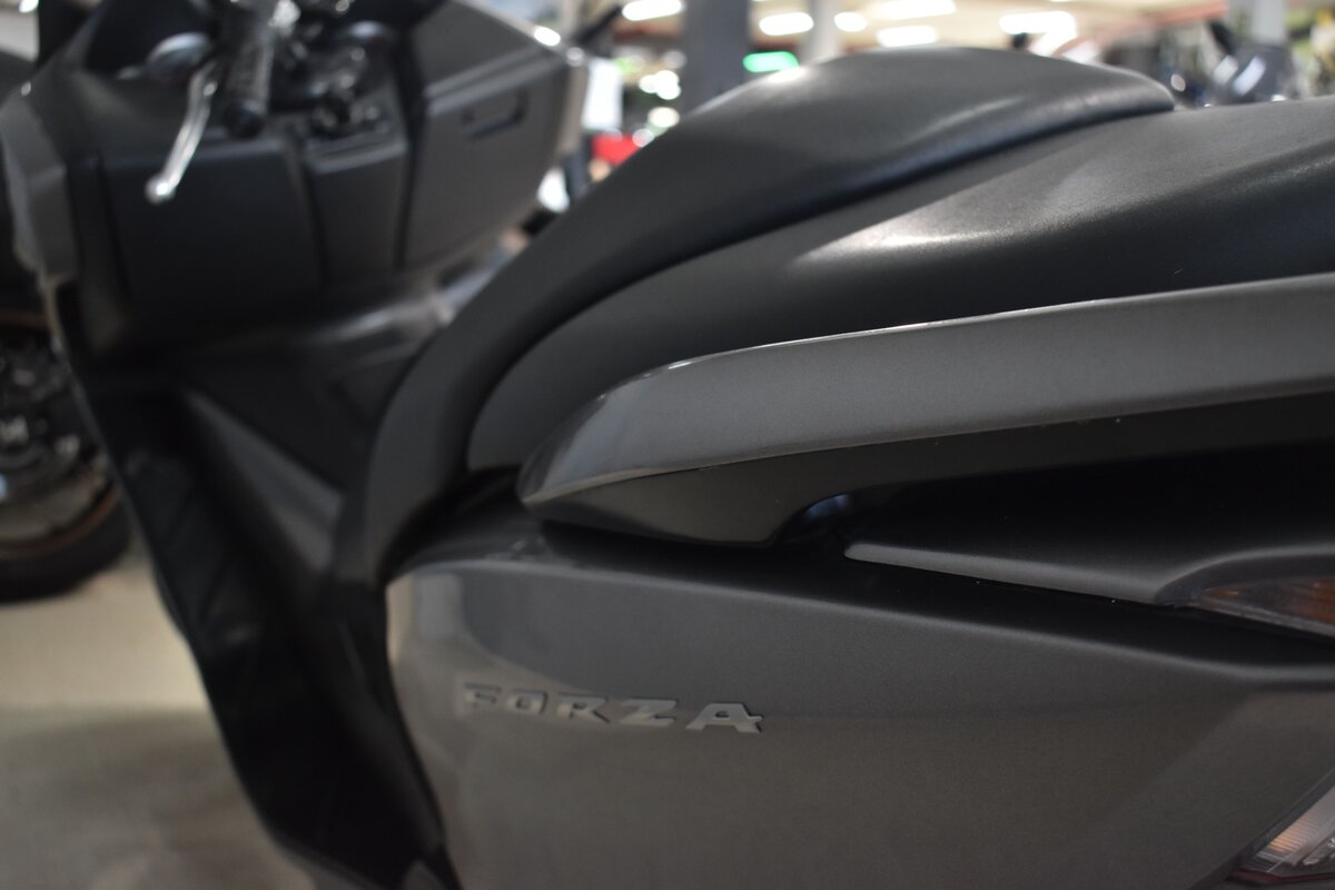 Imagen de HONDA FORZA 300