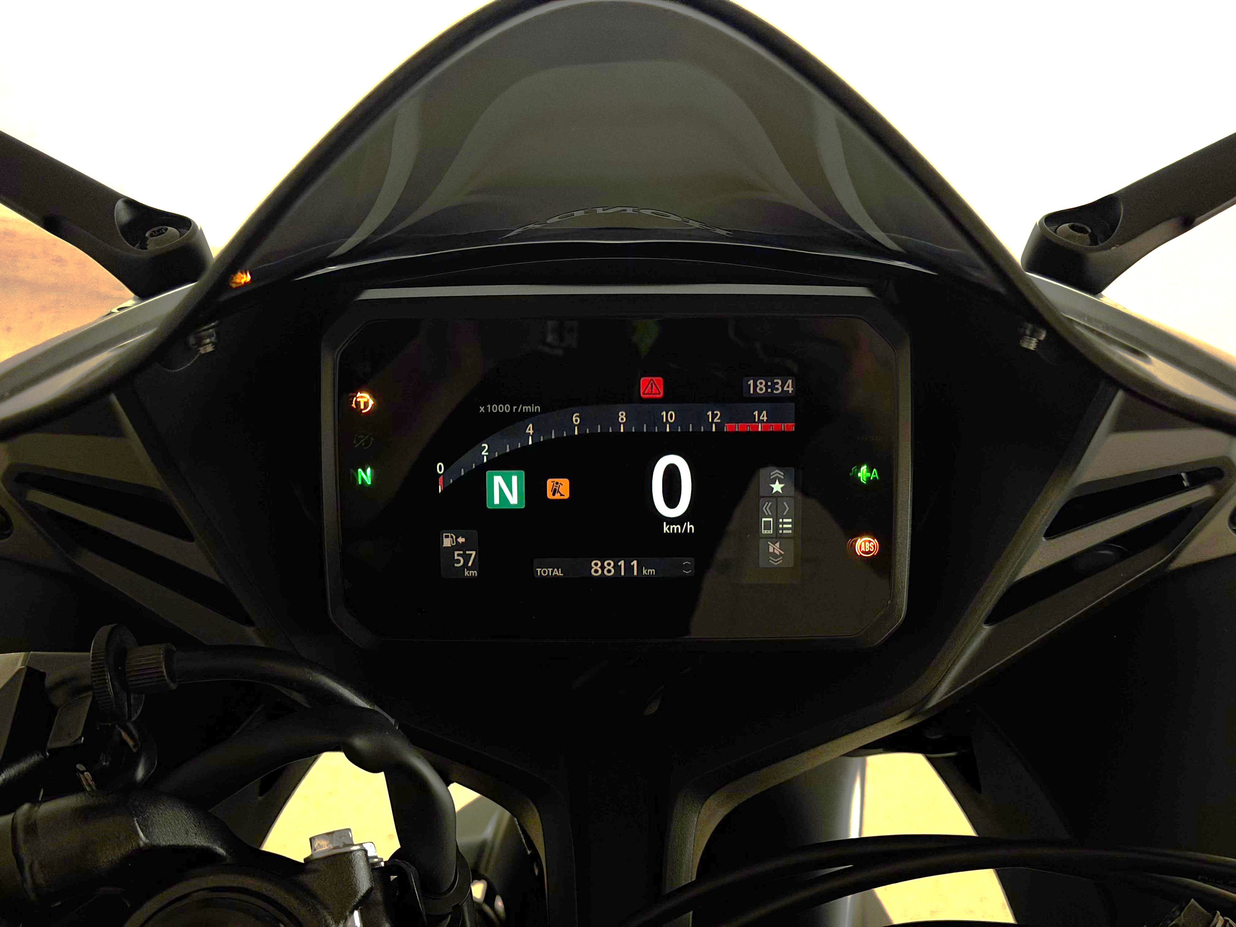 Imagen de HONDA CBR 650R E-CLUTCH