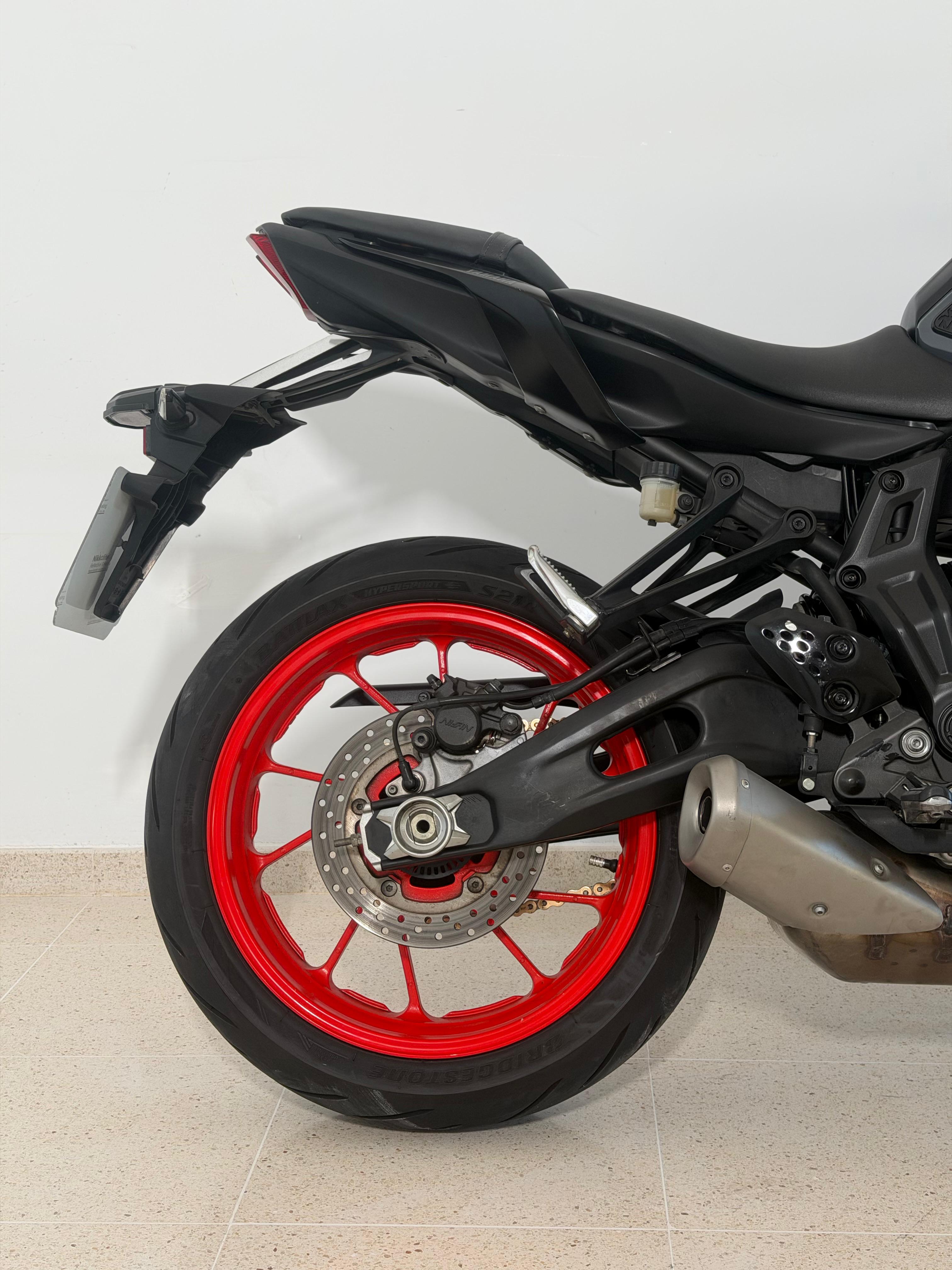 Foto 1 de YAMAHA MT-07 Imagen de YAMAHA MT-07