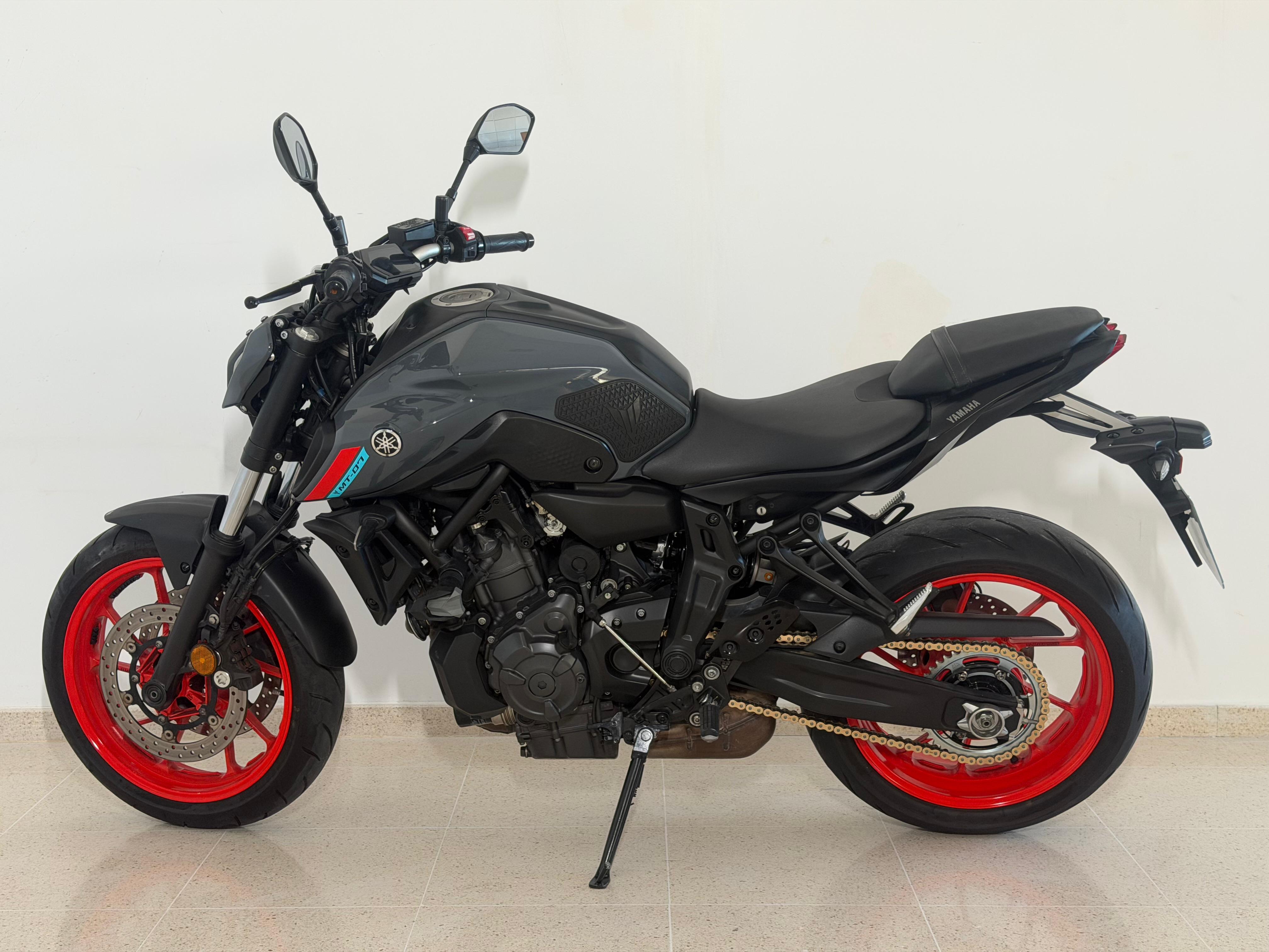 Foto 4 de YAMAHA MT-07 Imagen de YAMAHA MT-07