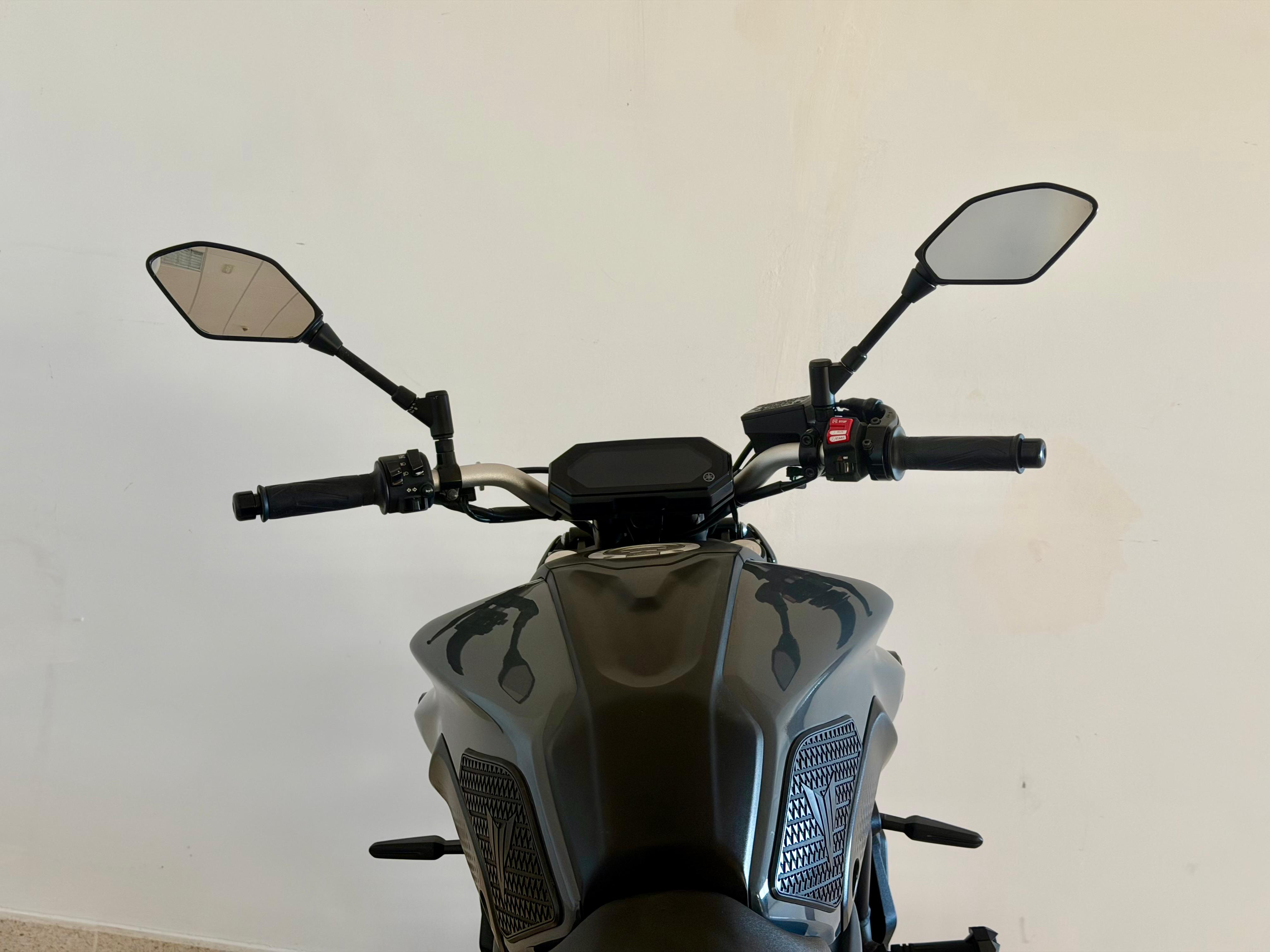 Foto 8 de YAMAHA MT-07 Imagen de YAMAHA MT-07