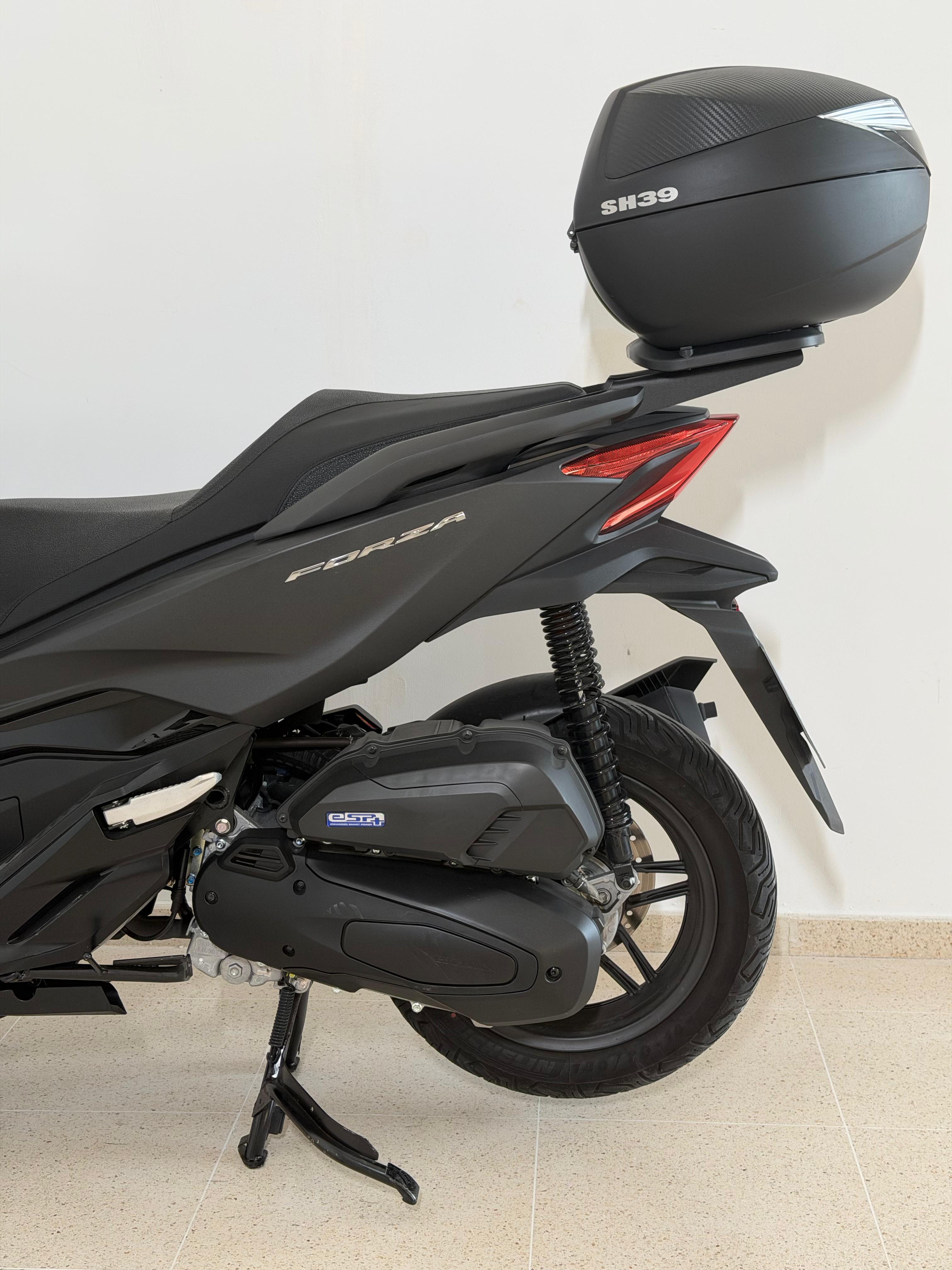 Foto 6 de HONDA FORZA 125 Imagen de HONDA FORZA 125