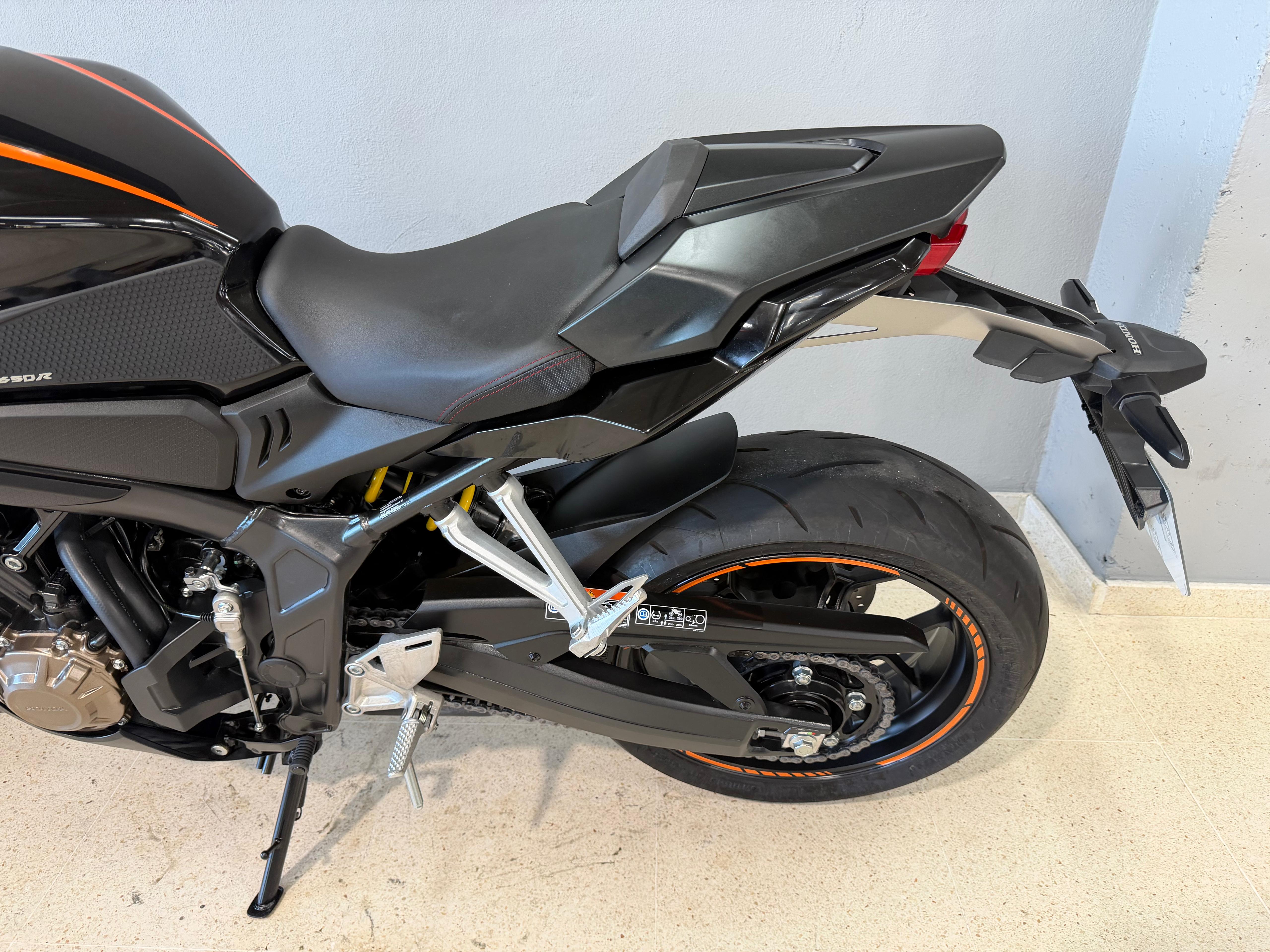 Foto 6 de HONDA CBR 650R Imagen de HONDA CBR 650R