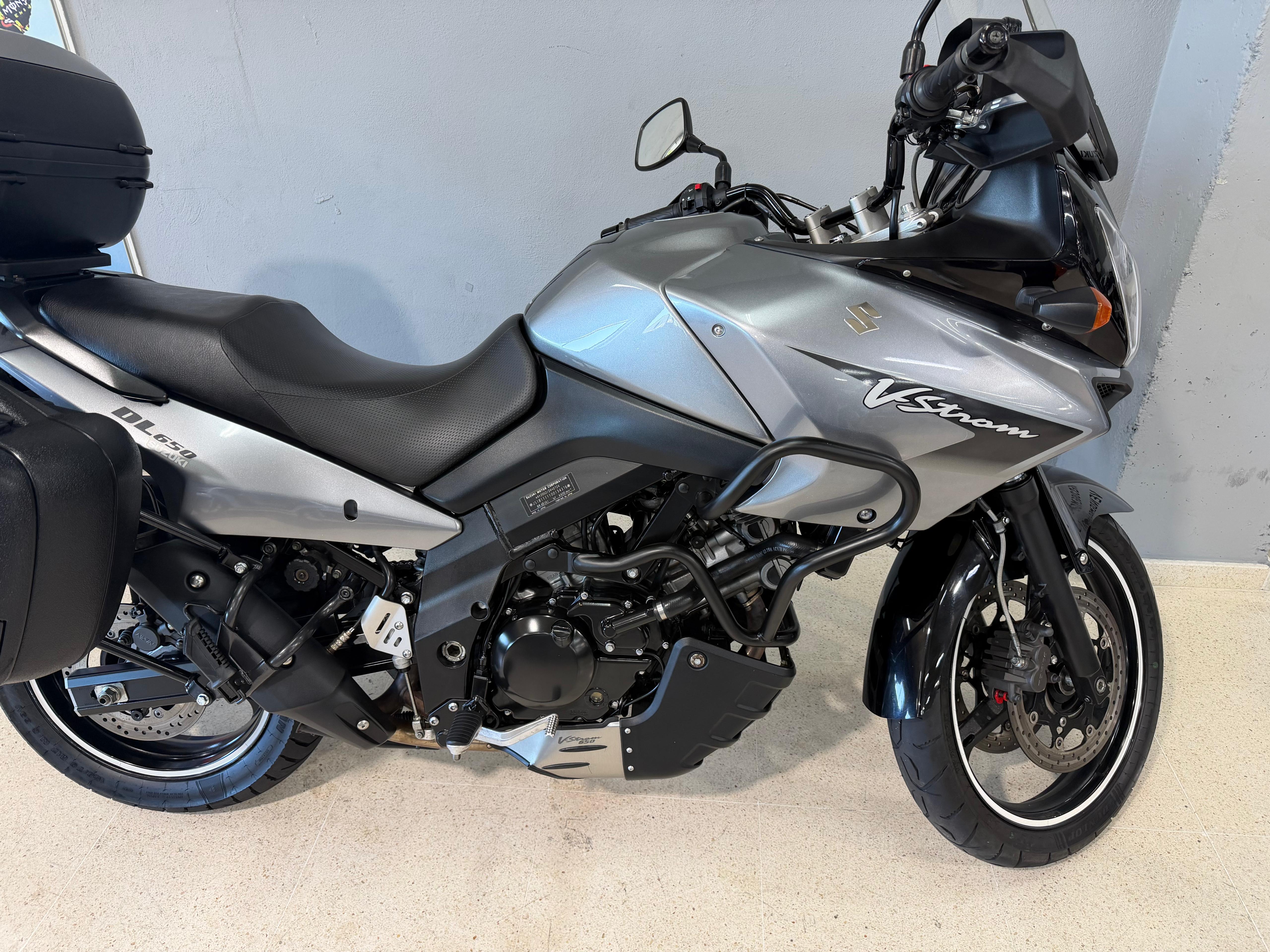 Foto 2 de SUZUKI V STORM 650 Imagen de SUZUKI V STORM 650