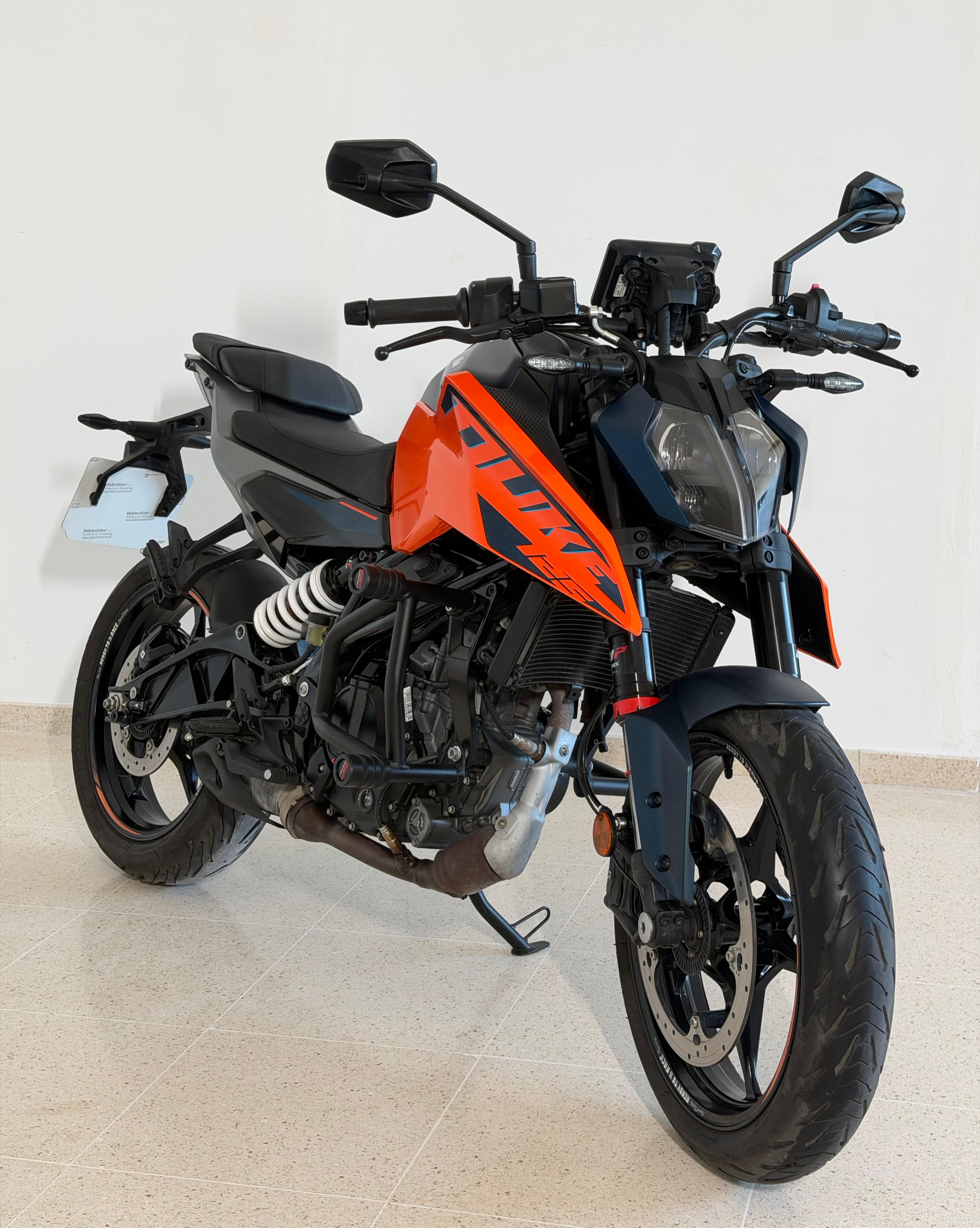 Foto 3 de KTM DUKE 125 Imagen de KTM DUKE 125