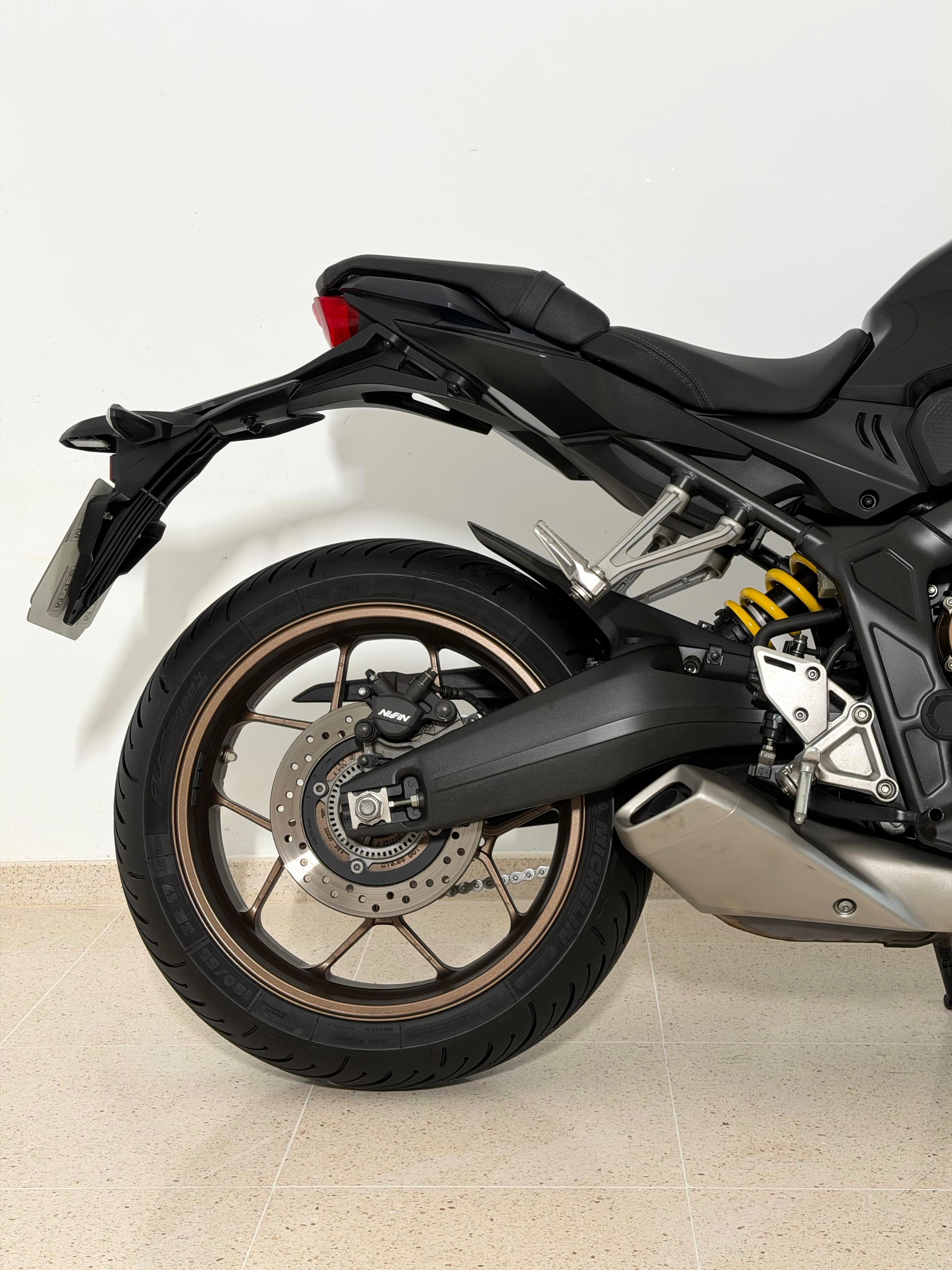 Foto 2 de HONDA CB 650R Imagen de HONDA CB 650R
