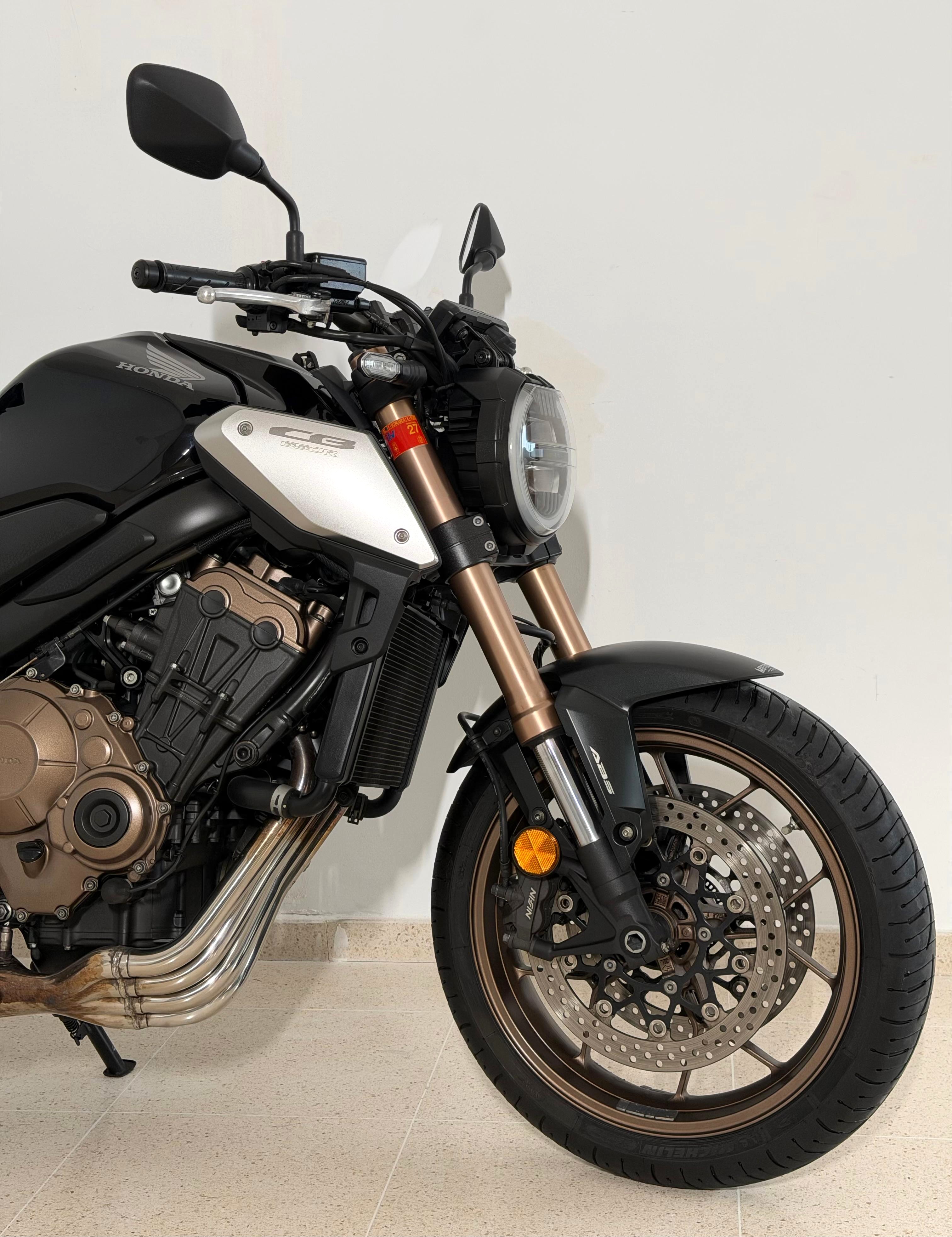 Foto 3 de HONDA CB 650R Imagen de HONDA CB 650R