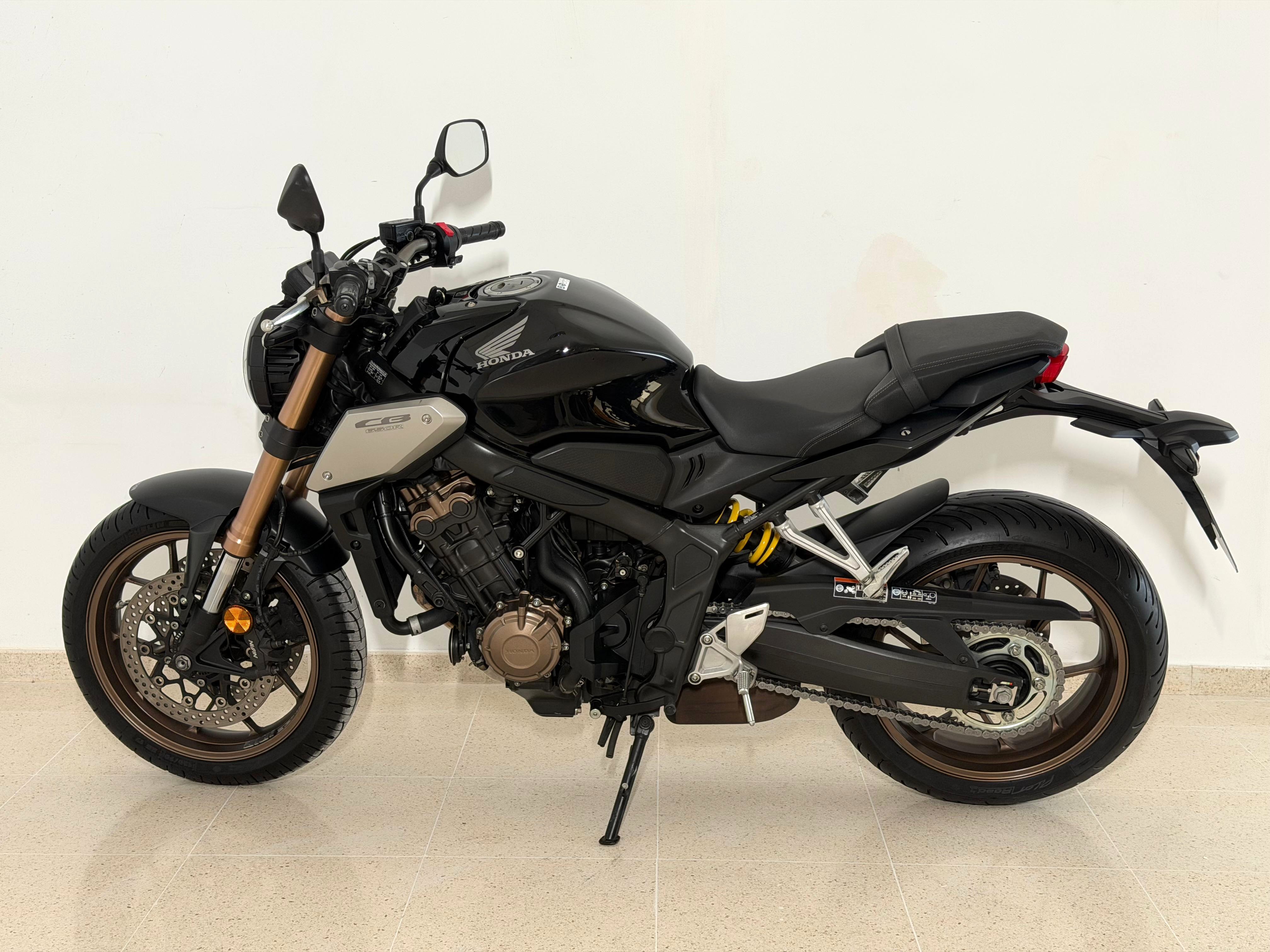 Foto 4 de HONDA CB 650R Imagen de HONDA CB 650R