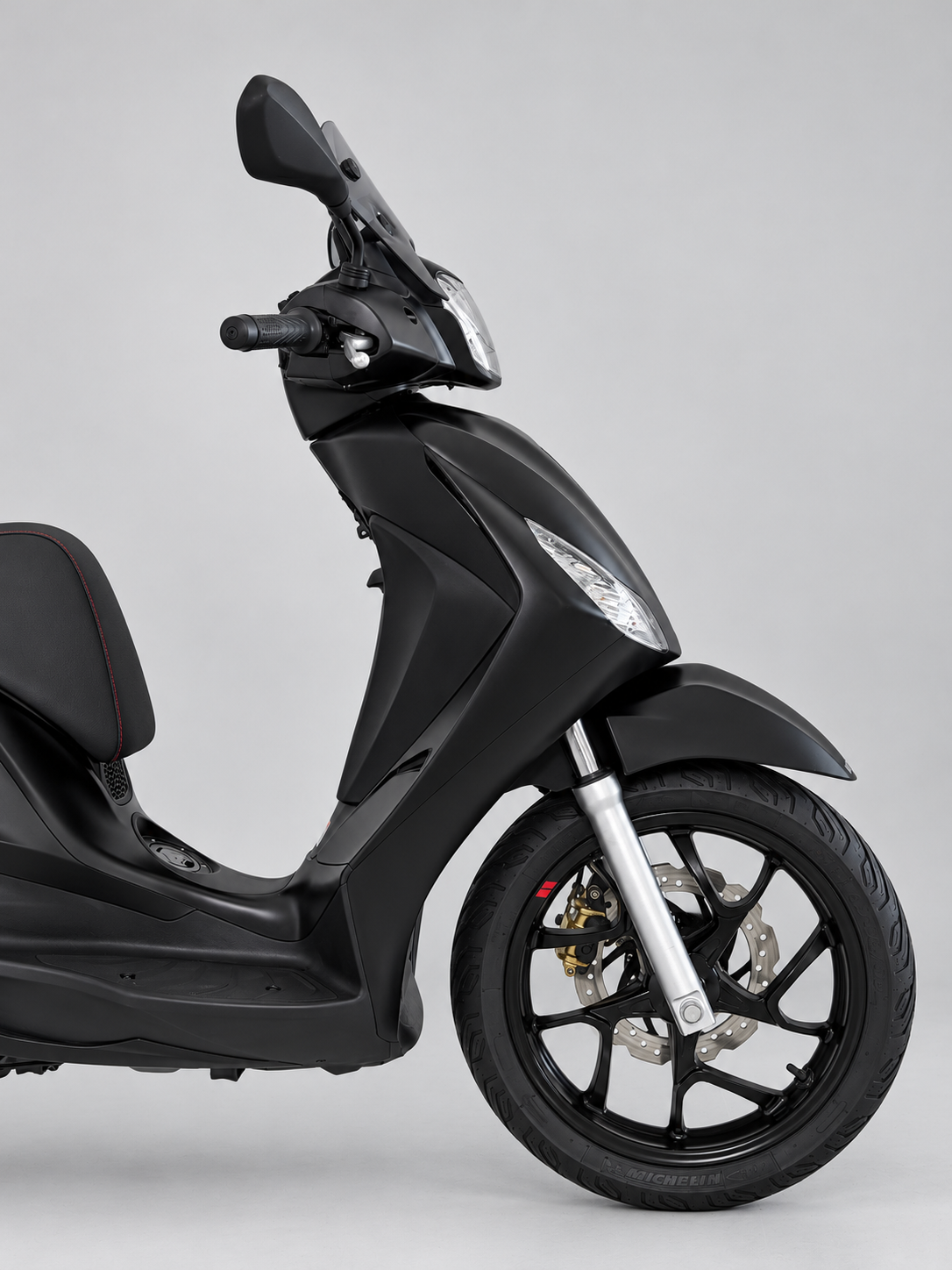 Foto 3 de PIAGGIO MEDLEY S 125 E5 - NEGRO METEORA Imagen de PIAGGIO MEDLEY S 125 E5 - NEGRO METEORA